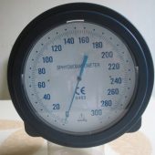 Certeza CR 1008 – Clock Type Aneroid Sphygmomanometer